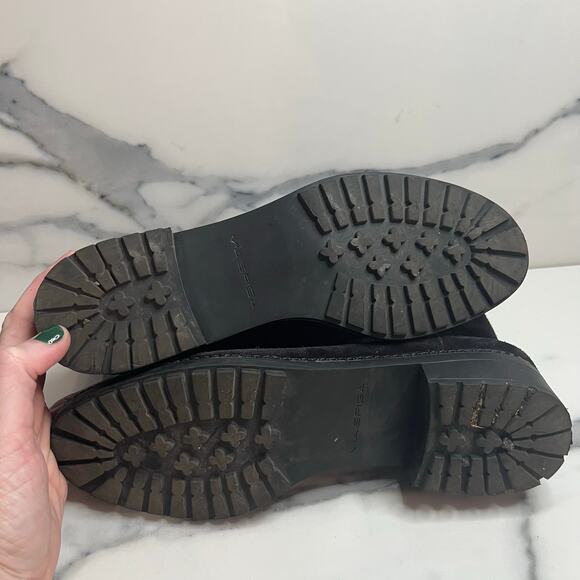 Via Spiga Women's Classic Black Suede Lug Sole Pull On Erisa Chelsea Boot Sz 8.5 - Picture 9 of 9